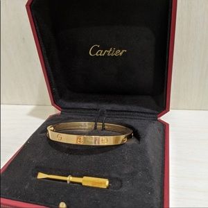 Timeless Cartier love bracelet in yellow gold. Size 19